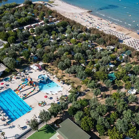 Club Del Sole Stork Family Collection База отдыха 4*