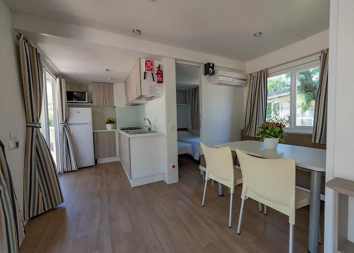 Club Del Sole Stork Family Collection 4* Джулианова