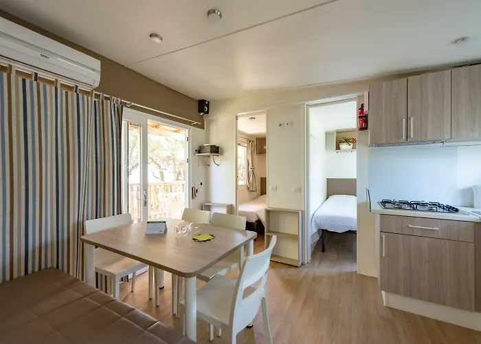 Club Del Sole Stork Family Collection 4* Джулианова