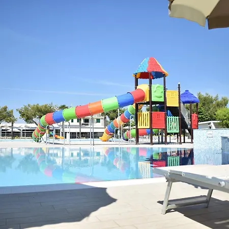 Club Del Sole Stork Family Collection 4*