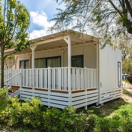 Club Del Sole Stork Family Collection 4* ג'וליאנובה