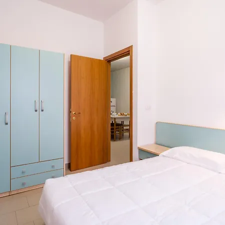 Club Del Sole Stork Family Collection 4* ג'וליאנובה