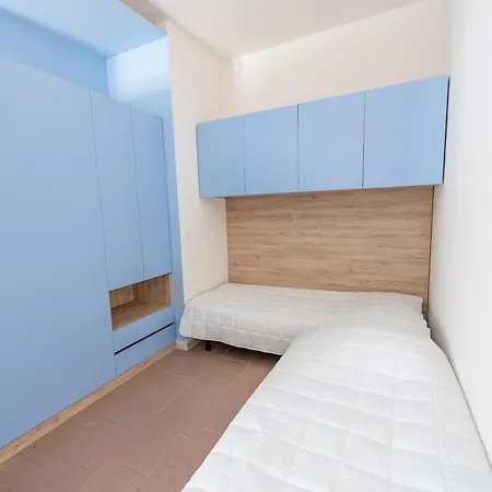 Club Del Sole Stork Family Collection