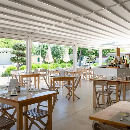 Club Del Sole Stork Family Collection