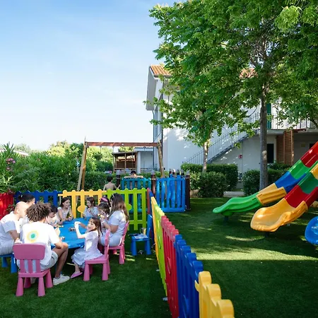 Club Del Sole Stork Family Collection Semesterpark