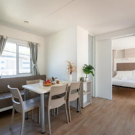 Club Del Sole Stork Family Collection Giulianova