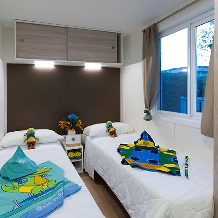 Club Del Sole Stork Family Collection 4* ג'וליאנובה