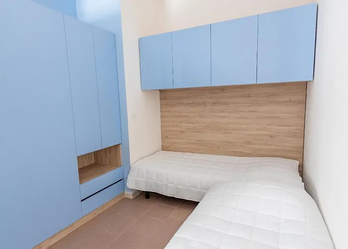 Club Del Sole Stork Family Collection