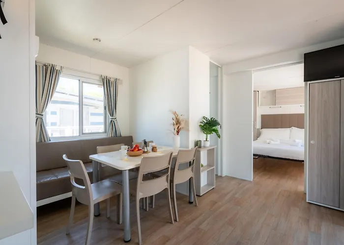 Club Del Sole Stork Family Collection Giulianova